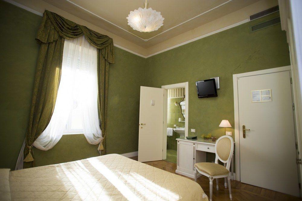 Hotel Gennarino Livorno Exterior foto