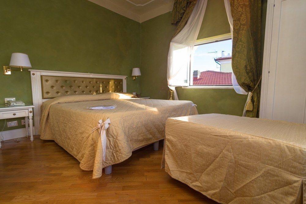 Hotel Gennarino Livorno Exterior foto