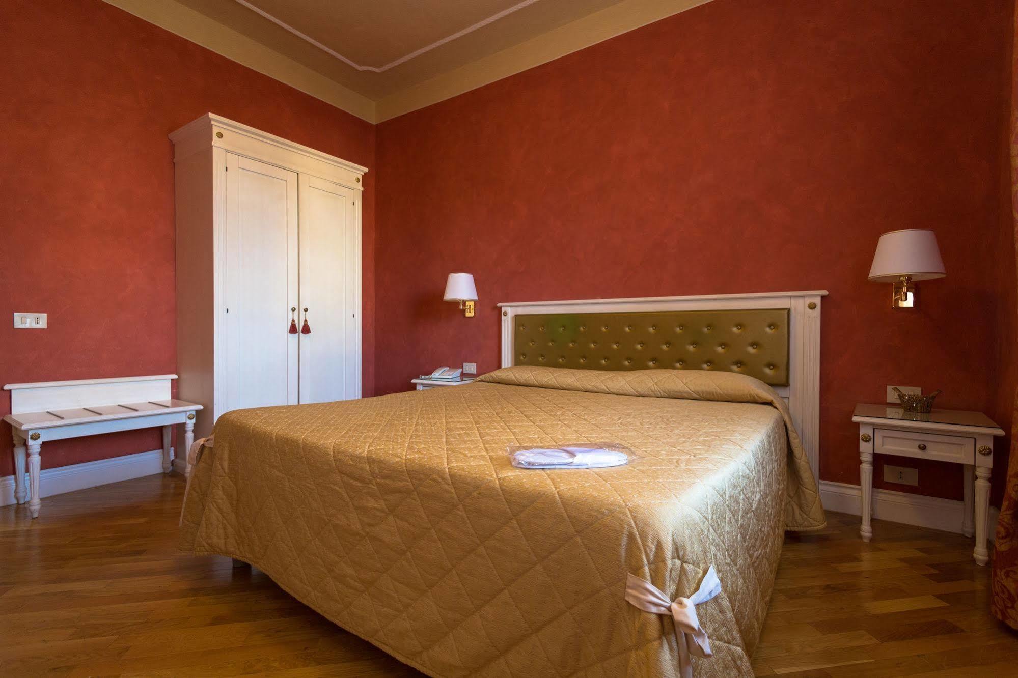 Hotel Gennarino Livorno Exterior foto