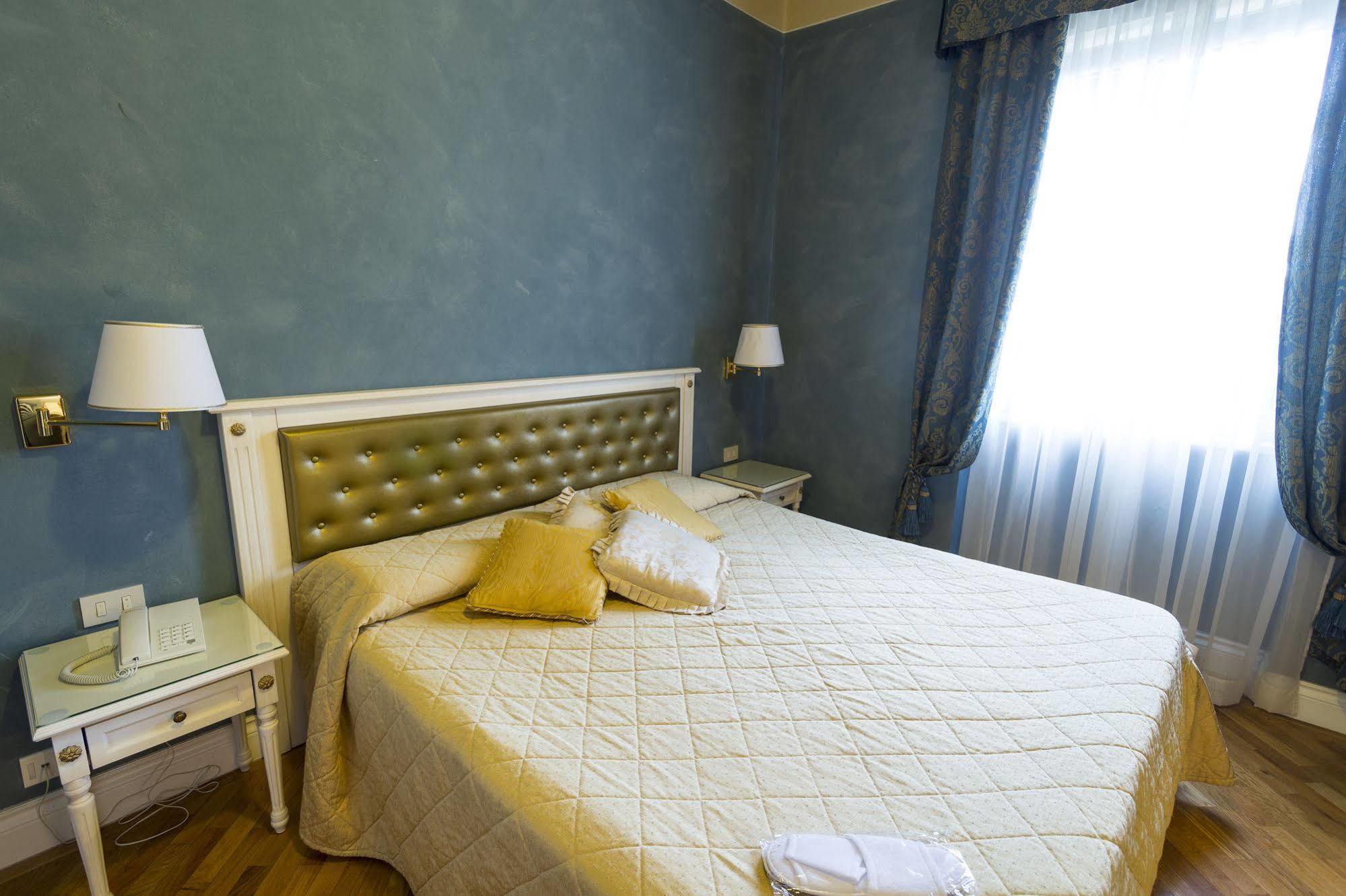 Hotel Gennarino Livorno Exterior foto