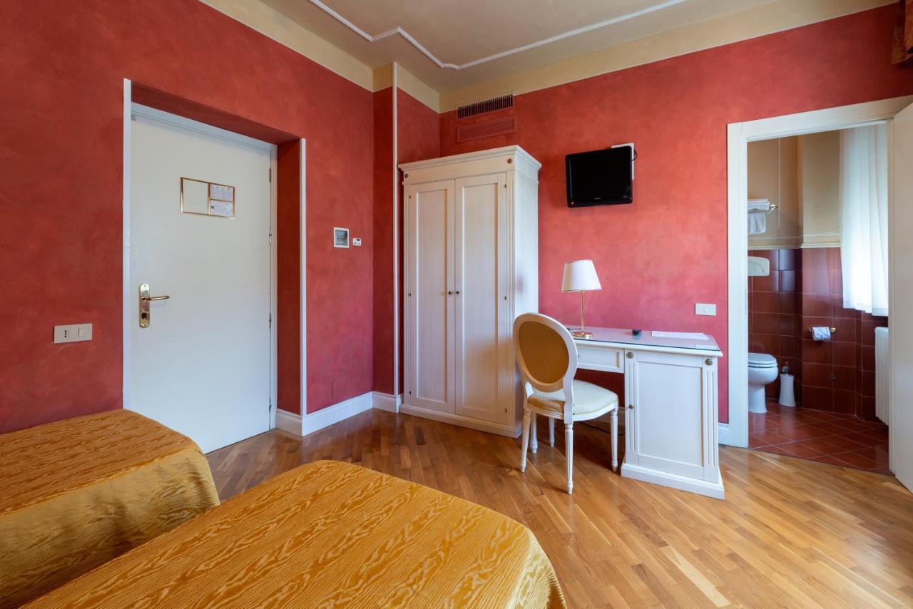 Hotel Gennarino Livorno Exterior foto
